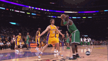 亮点扫过他 亮点扫过他